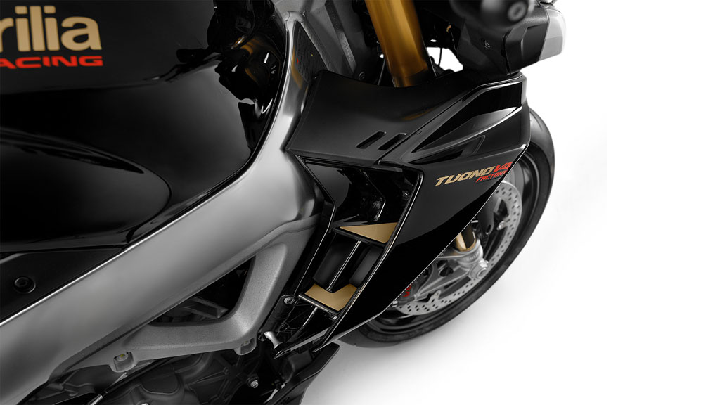 TUONOV4�@�t�@�N�g���[