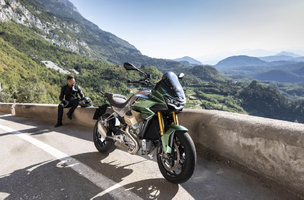 MOTO GUZZI V100 マンデーロ MOTO GUZZI V100 マンデーロ